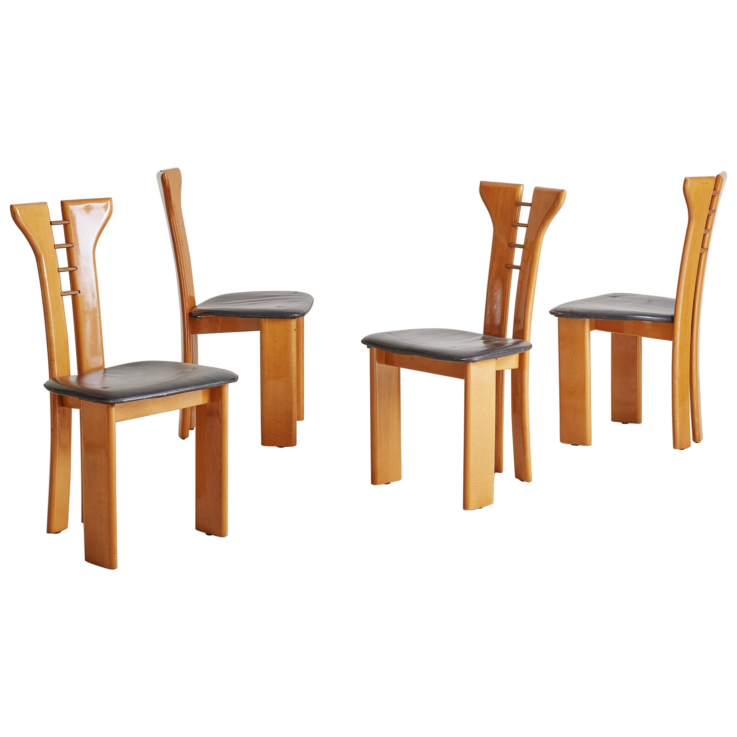 Conjunto de 4 Sillas de Comedor de Madera + Cuero Negro Atribuidas a Pierre Cardin