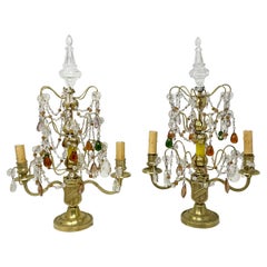 Piccola coppia di candelabri francesi in cristallo tagliato e bronzo dorato, circa 1875-1895