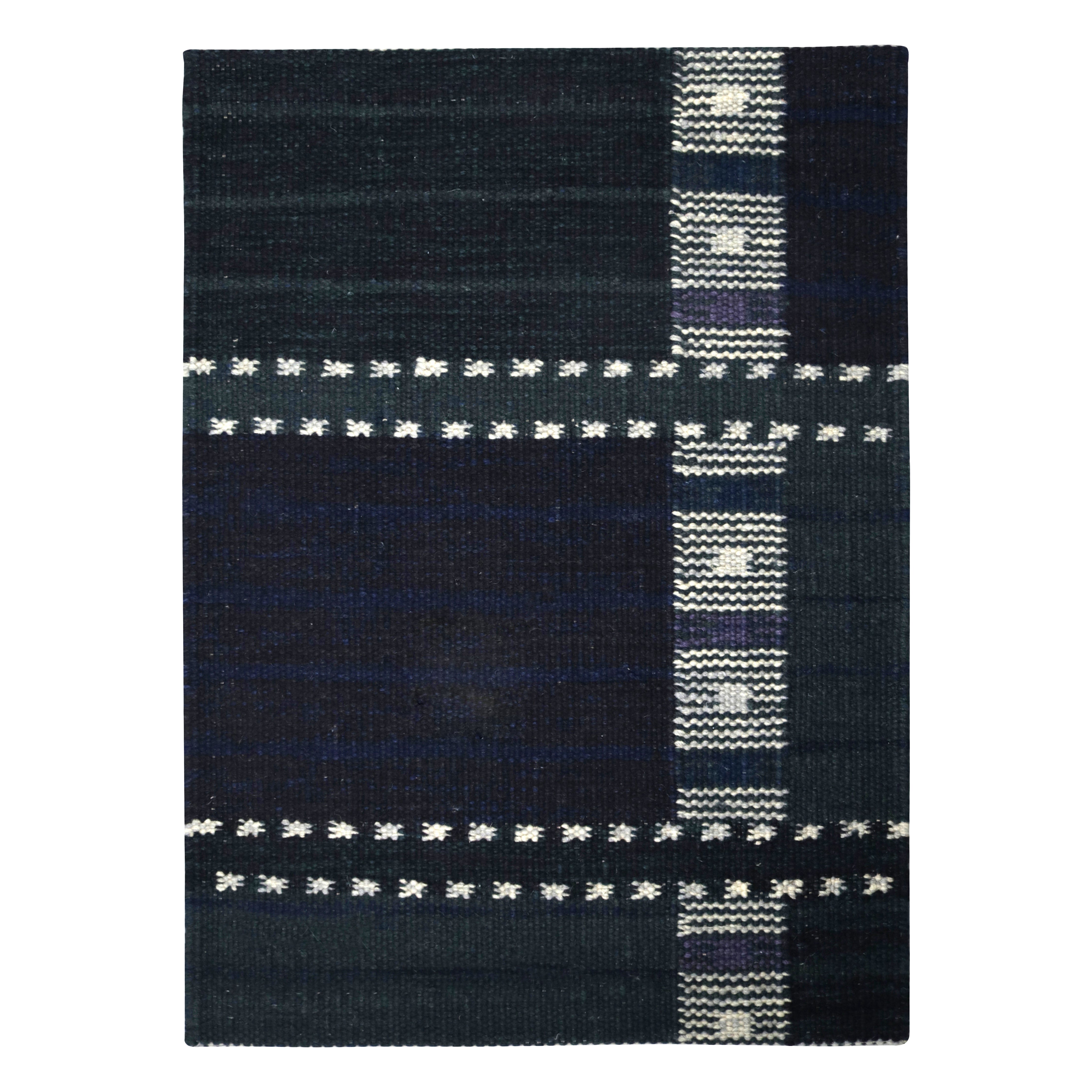 Muestra de alfombra personalizada de estilo escandinavo de Rug & Kilim, motivos geométricos azules