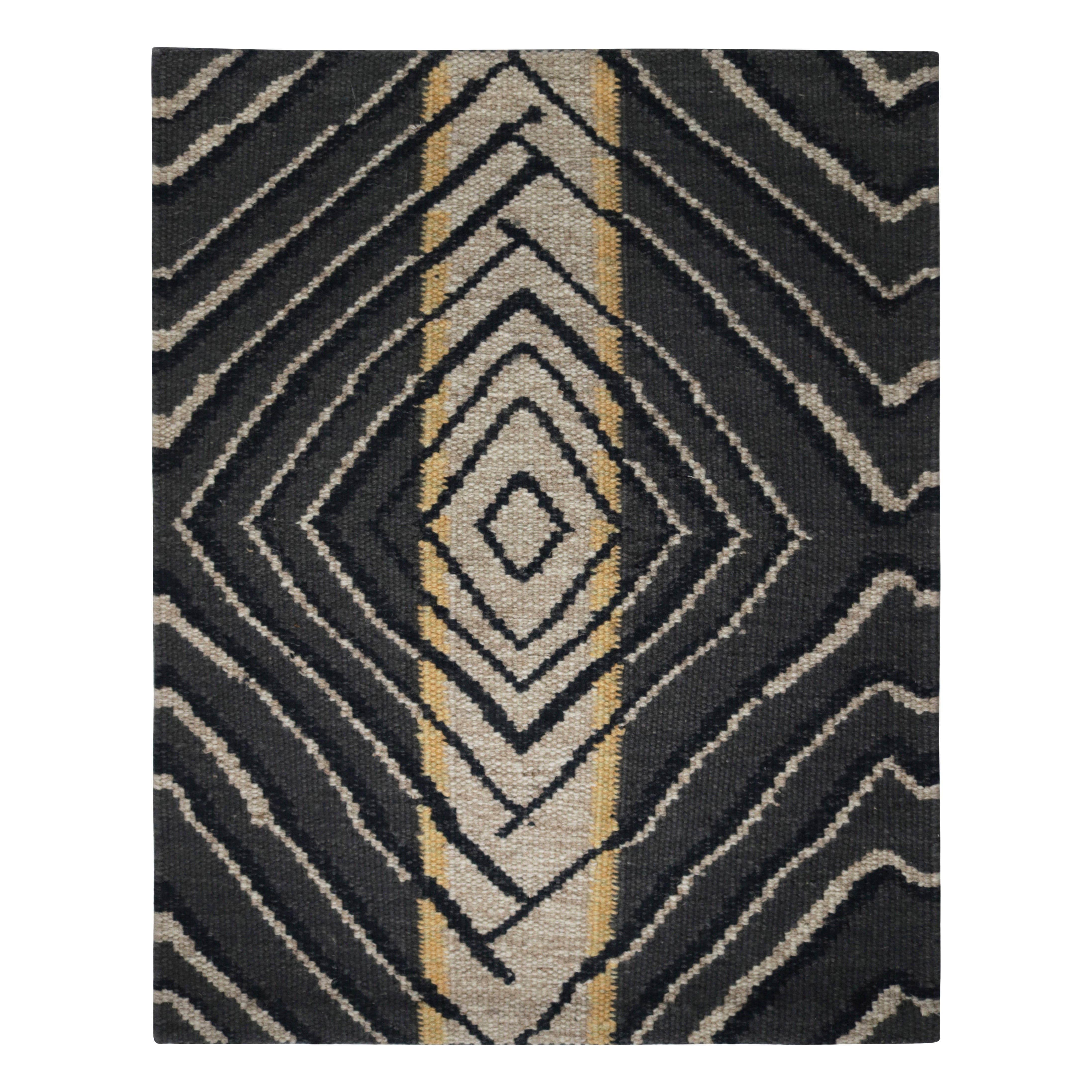 Campione di tappeto personalizzato in stile scandinavo di Rug & Kilim, grigio con motivi geometrici