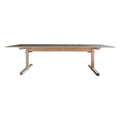 Table de salle à manger à tréteaux "Helvetica Light" - Bois de frêne travaillé à la main par Frank Buschmann
