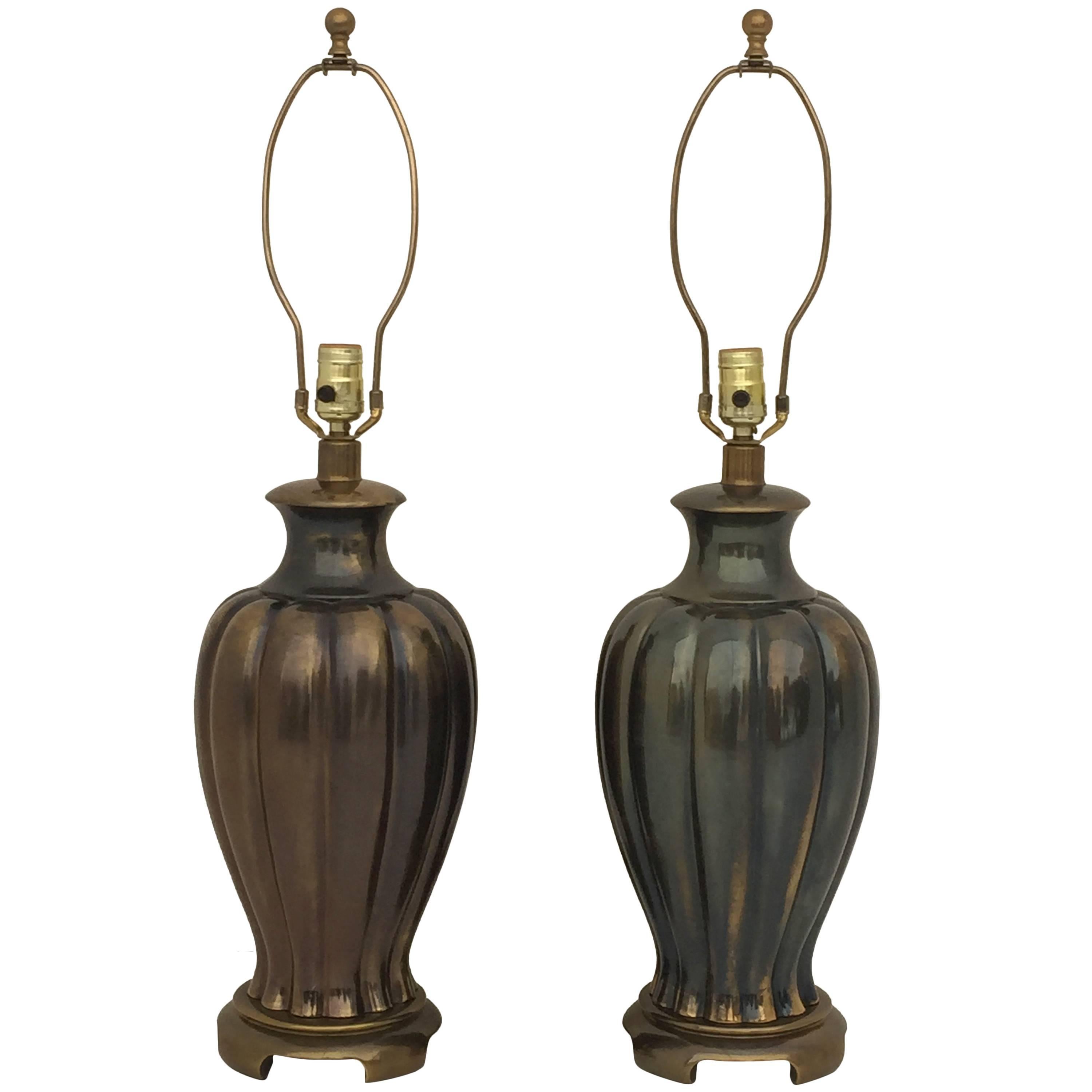 Paire de lampes en forme de jarre à gingembre en finition bronze ancien en vente
