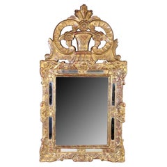 Antique miroir français de style Louis XIV doré avec panier de fleurs