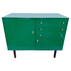 Cabinet italien du milieu du siècle en vert malachite avec clés en laiton d'origine