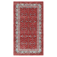 Rug & Kilim: Tappeto in stile Khotan rosso e blu con motivi geometrici