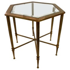 1970er Jahre Italienischer Sechseckiger Beistelltisch aus Messing und Glas
