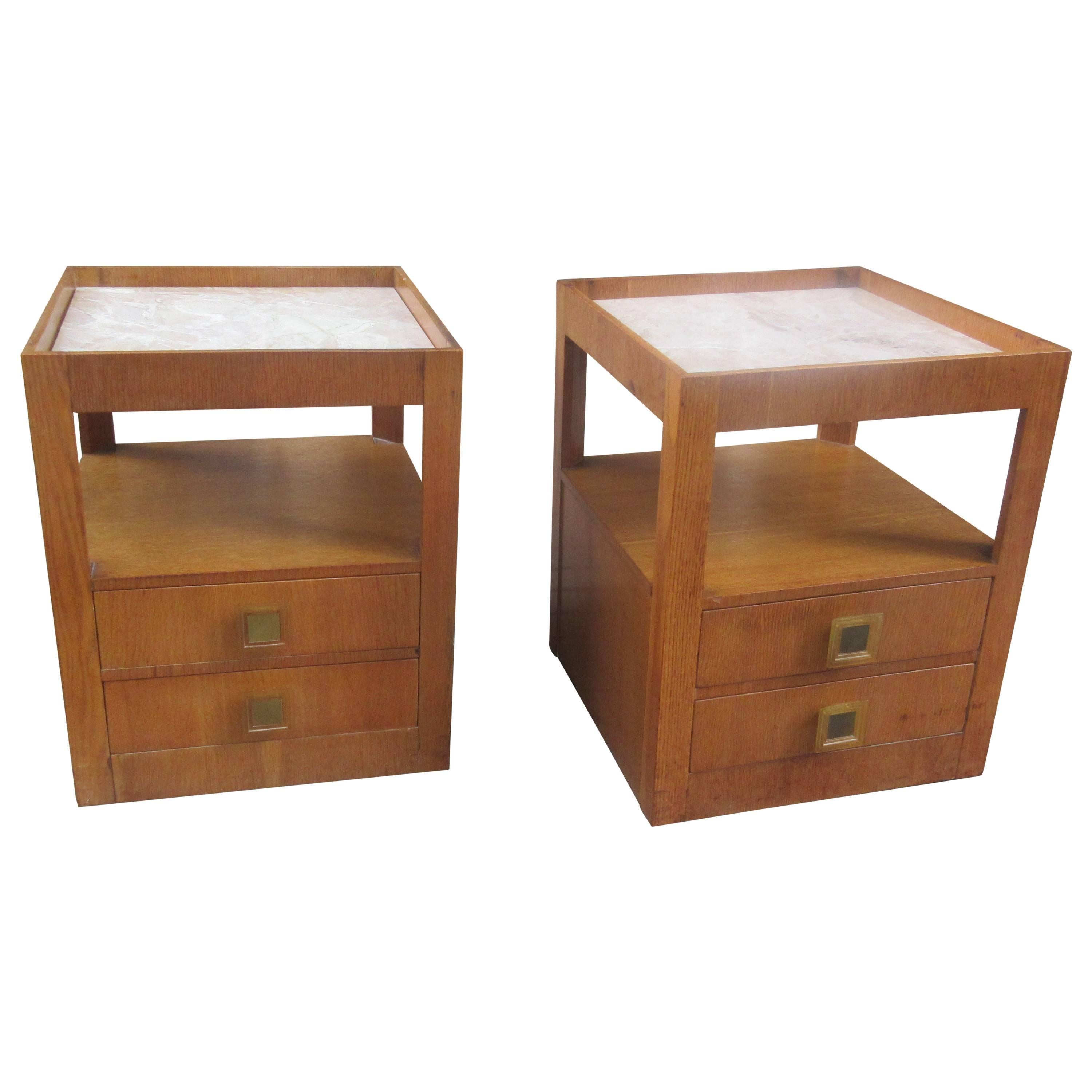American 1940s Pair of Oak Nightstands