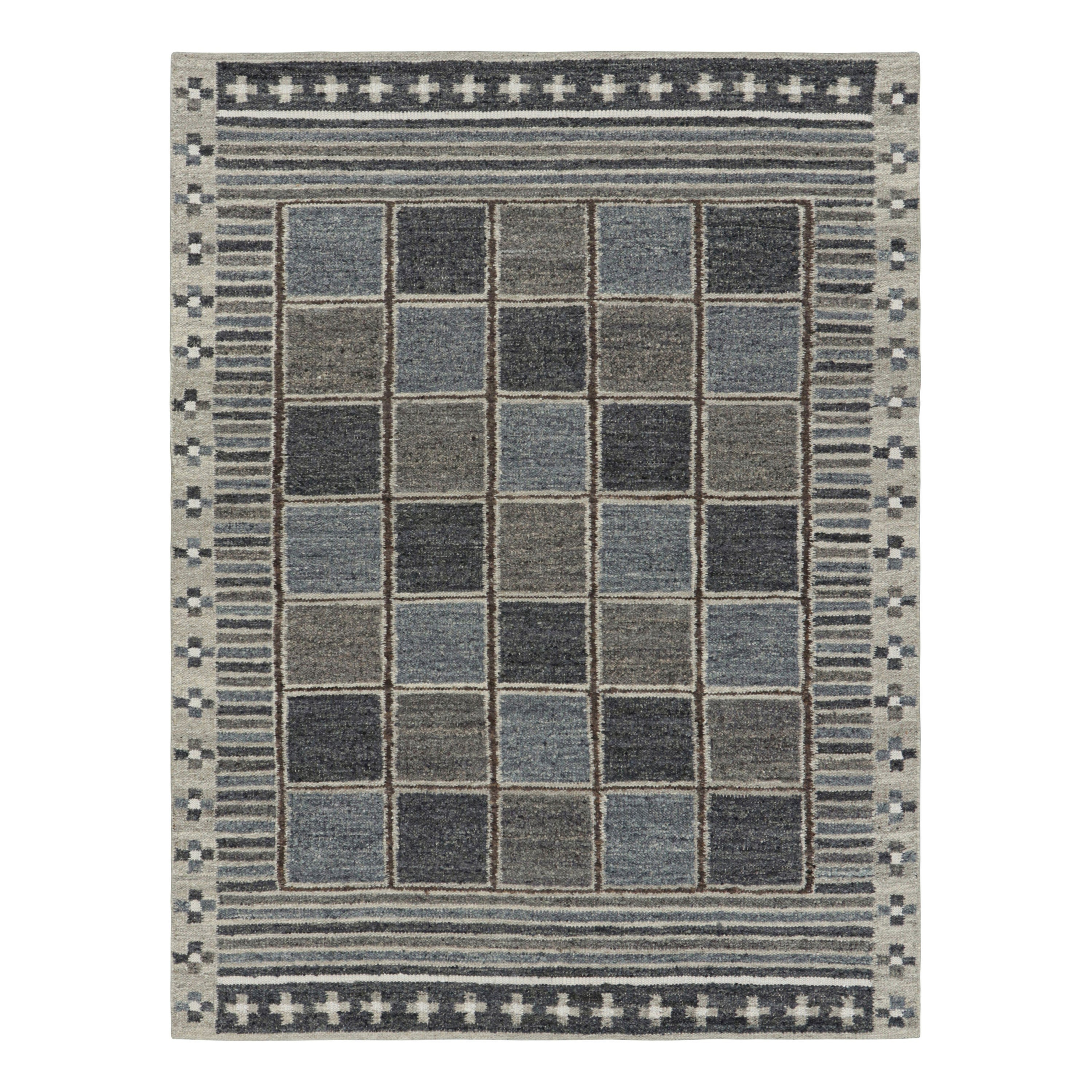 Rug & Kilim's Teppich im skandinavischen Stil mit blauen, braunen und grauen geometrischen Mustern