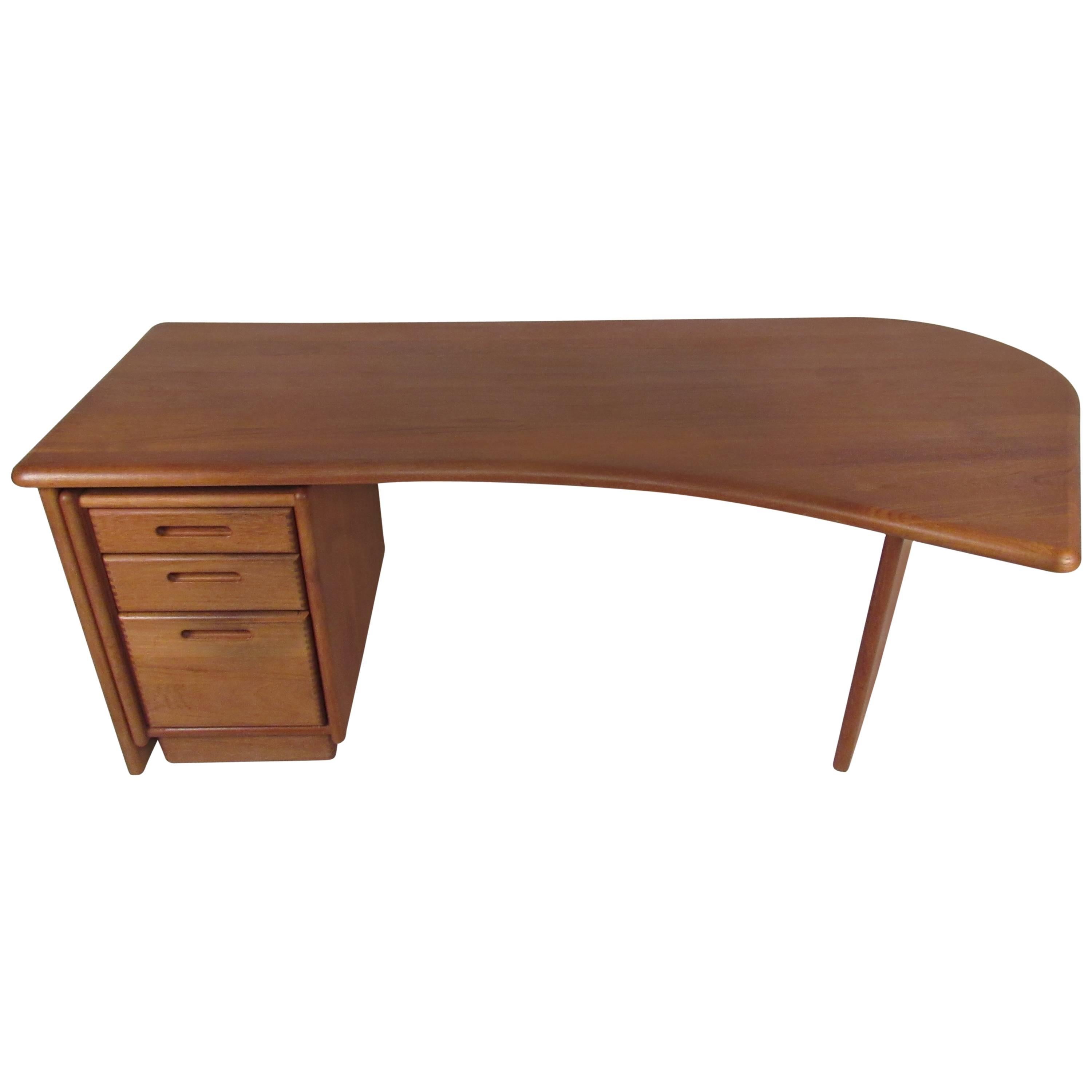MidCentury Modern Danish Rosewood Executive Desk at 1stDibs