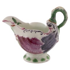 Worcester, aiguière de dauphin 1765-68