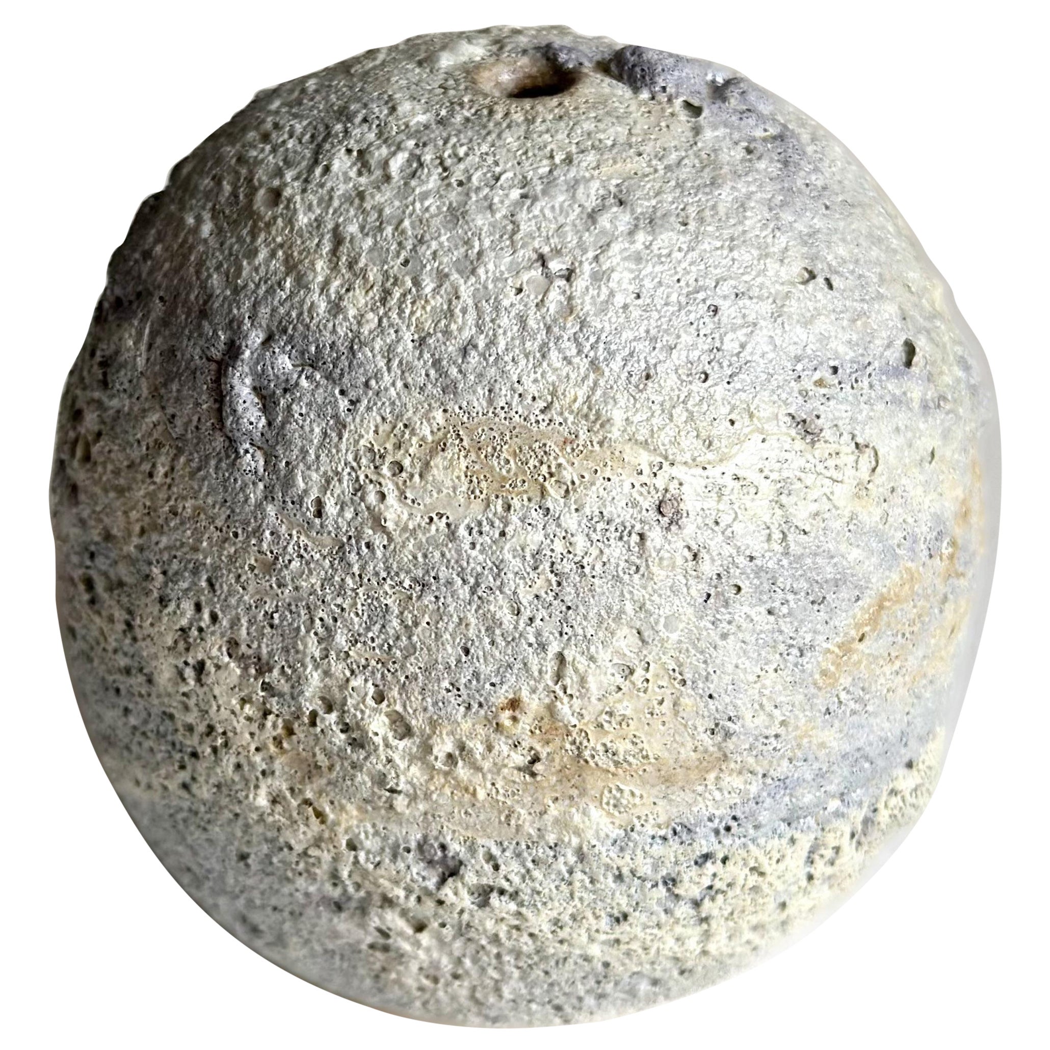 Vase à bourgeons en lave volcanique organique texturée
