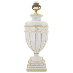 Lámpara de mesa italiana con urna de porcelana dorada Mangani Firenze