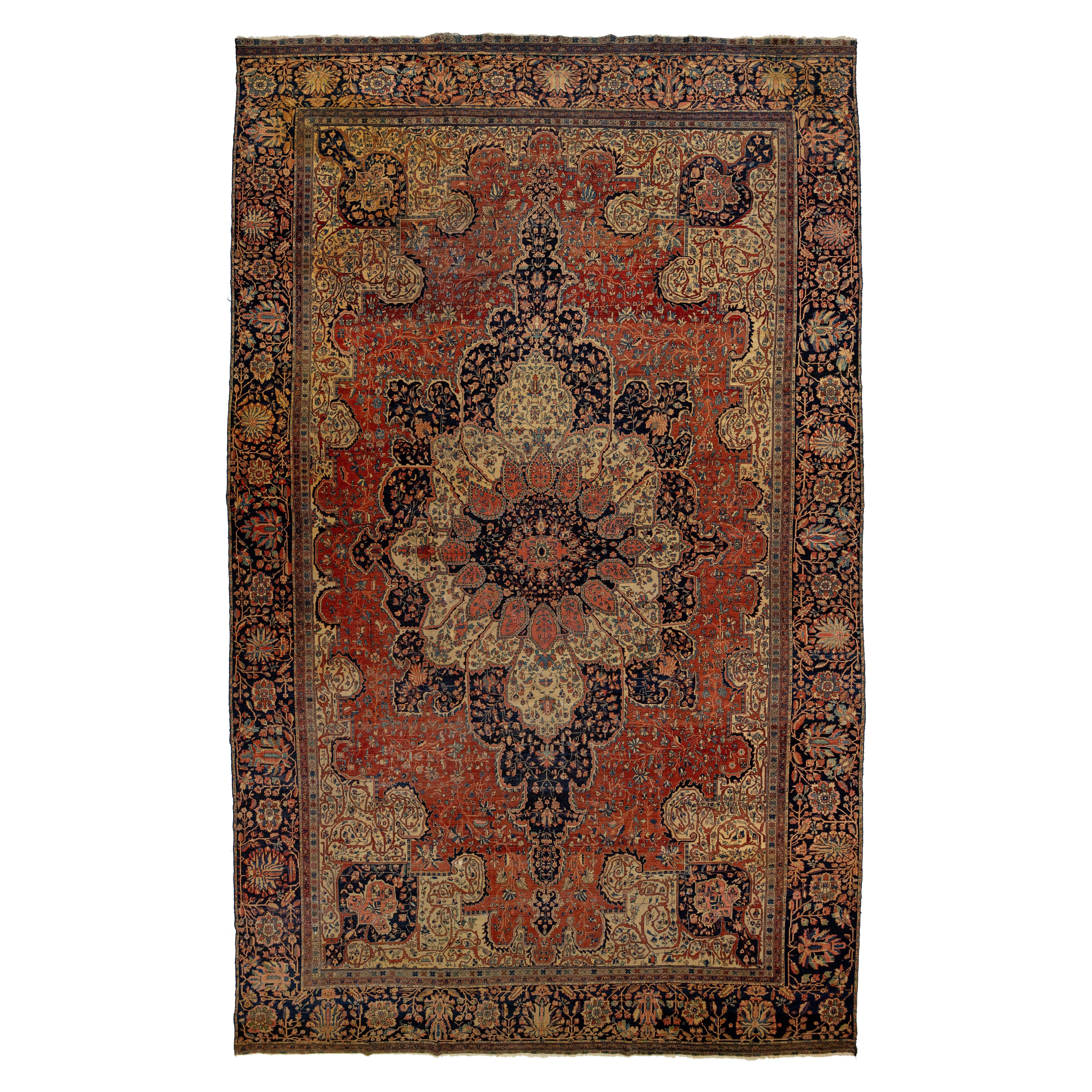 Tapis persan ancien Farahan surdimensionné en laine rouge avec un motif de médaillon en vente