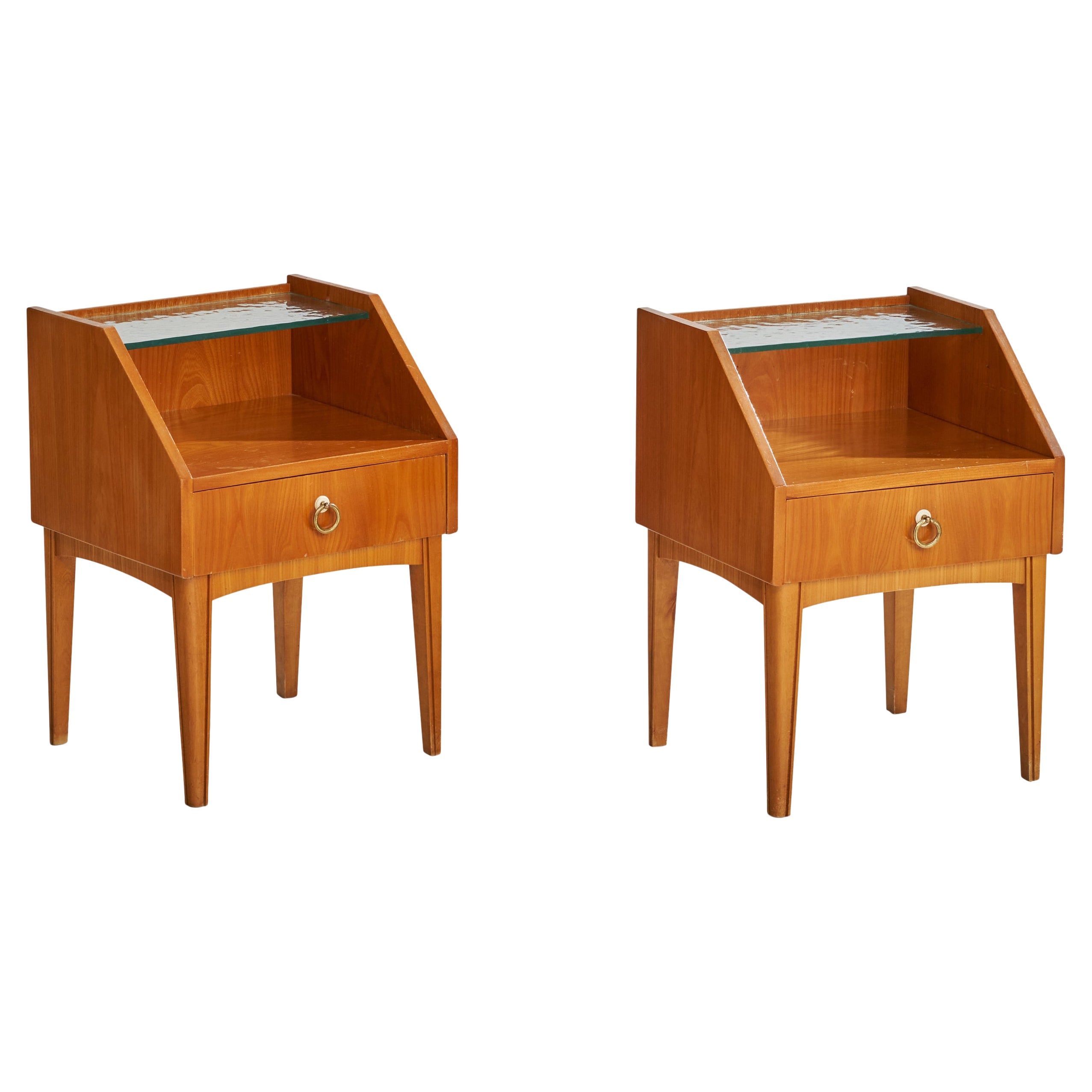 Schwedische Designerin, Nachttische, Eiche, Messing, Glas, Schweden, 1940er Jahre