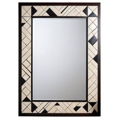 Cubo : Espejo de Pared Blanco y Negro Inspirado en el Cubismo, Hecho a Mano por Artesanos