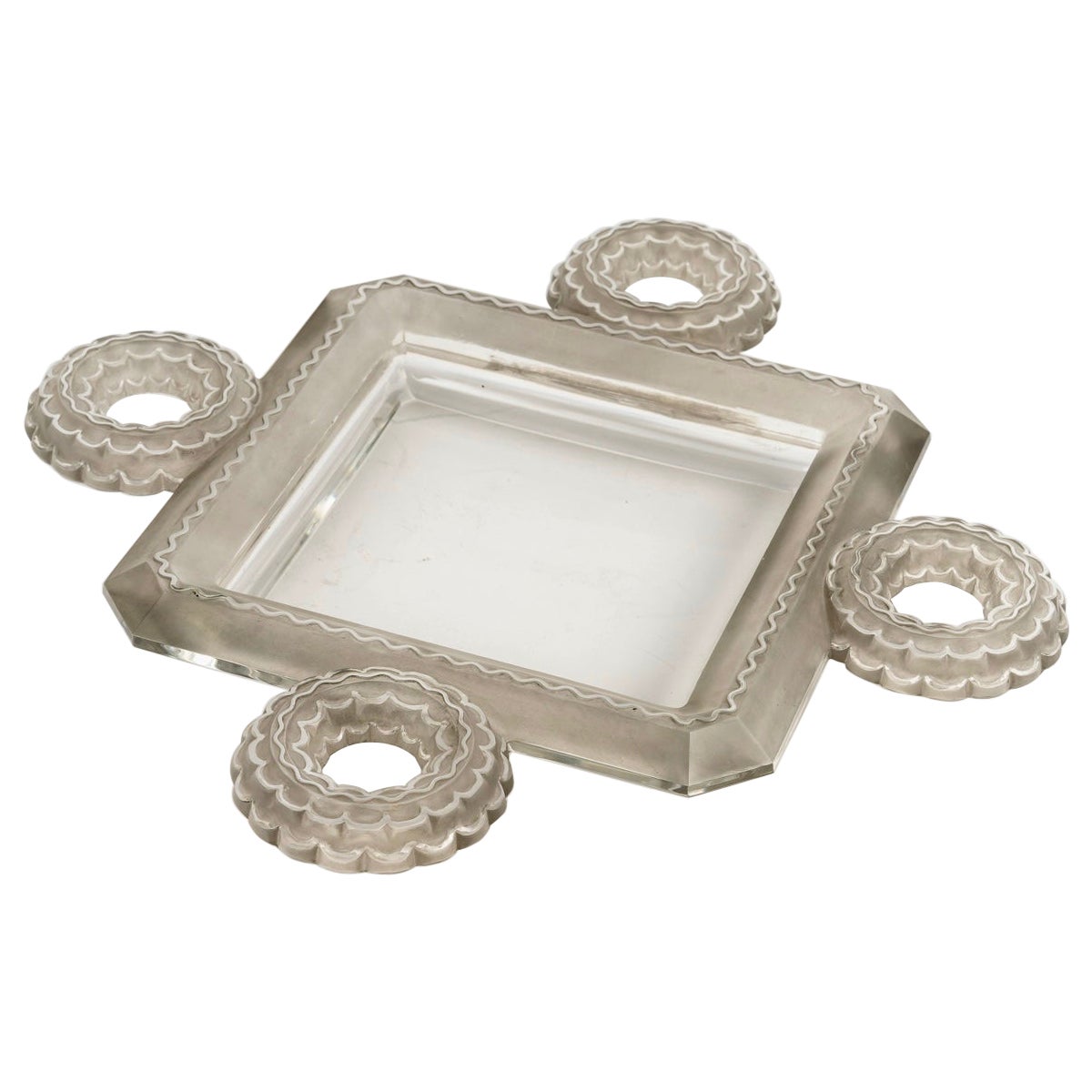 1944 René Lalique - Art Deco Jardiniere Bowl Cluny Glass with Grey Patina For Sale