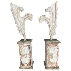 Pareja de tallas italianas del s. XIX sobre bases de madera