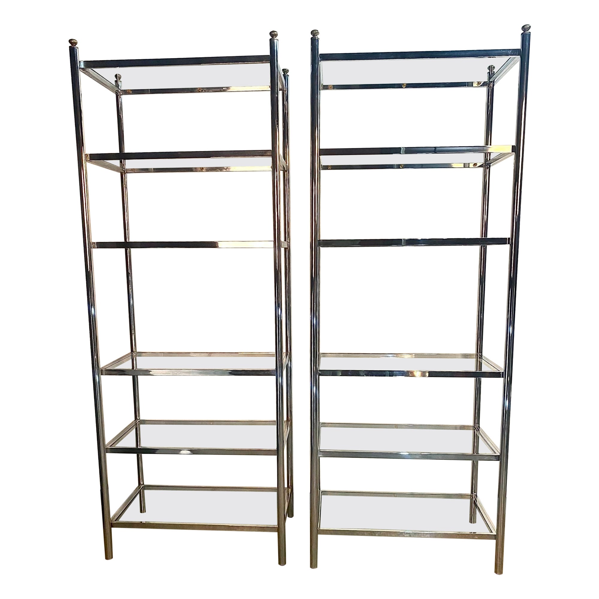 Étagère en chrome et laiton dans le style de la Maison Jansen