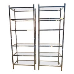 Étagère en chrome et laiton dans le style de la Maison Jansen