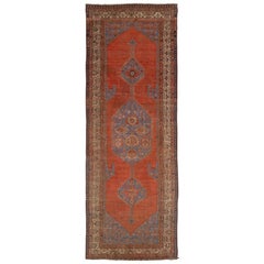 Alfombra Persa Antigua Bakshaish Larga de Lana Hecha a Mano en Rojo con Diseño Geométrico