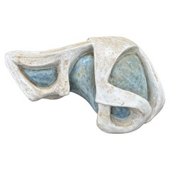 Escultura abstracta de terracota esmaltada