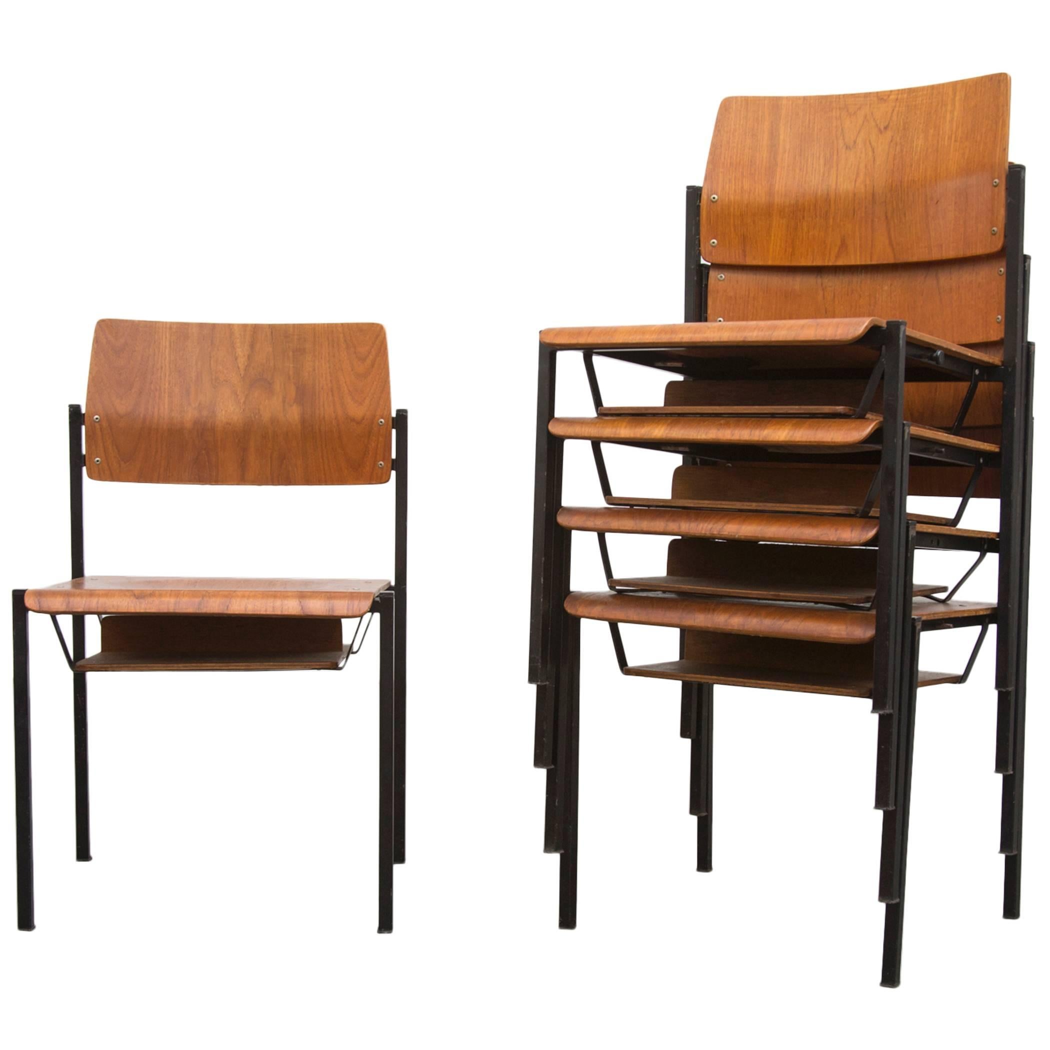 Thonet Stapelbare Kirchenstühle mit Bücherregal