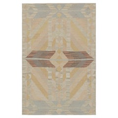 Tappeto in stile scandinavo Rug & Kilim con motivi geometrici beige, oro e blu