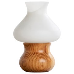 Lampada da tavolo di design svedese, pino, vetro, Svezia, anni '70