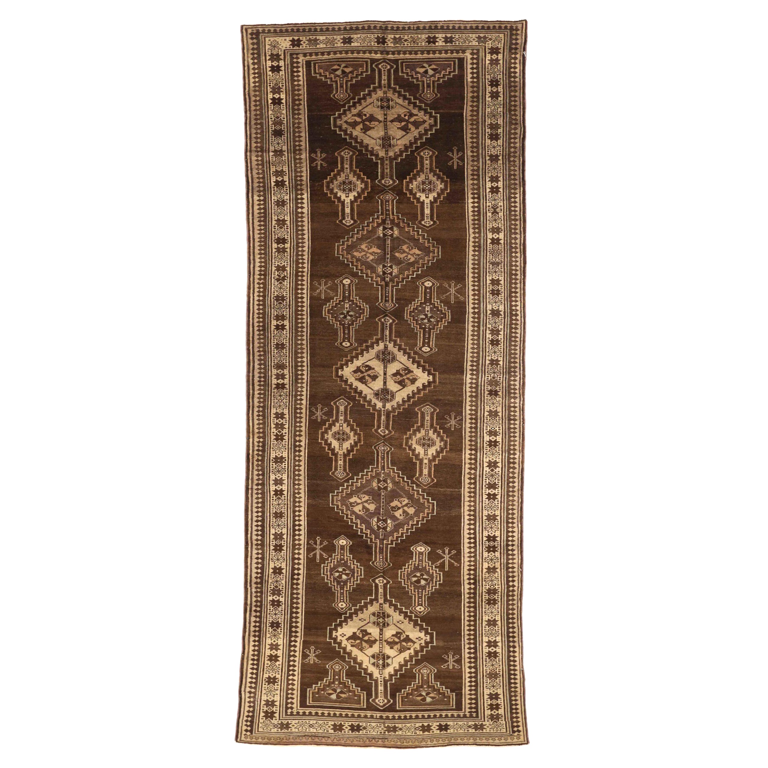 Tapis persan Varamin Circa 1910 - Laine Brown Ivory 74139 en vente