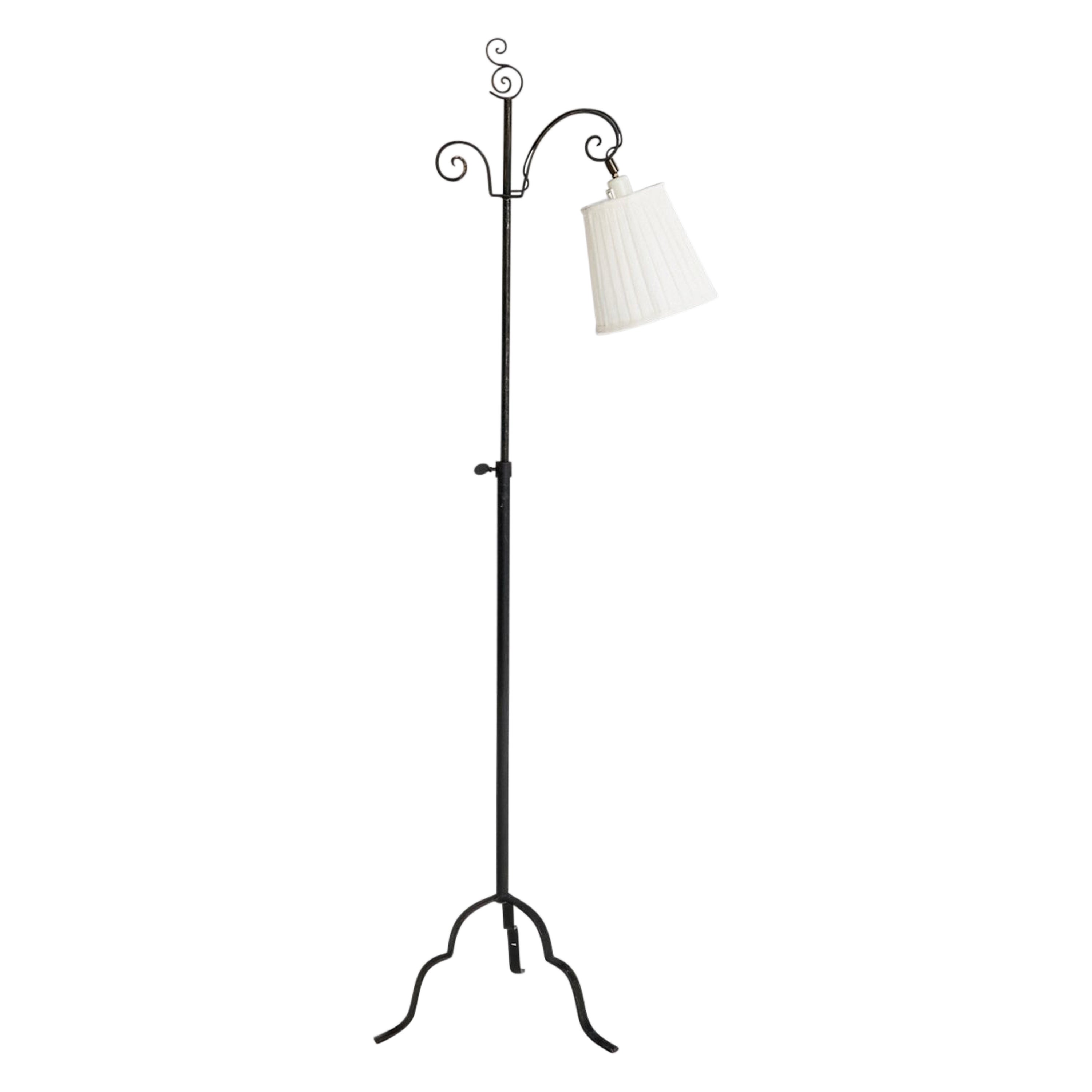 Schwedische Designerin, Stehlampe, Eisen, Stoff, Schweden, 1940er Jahre