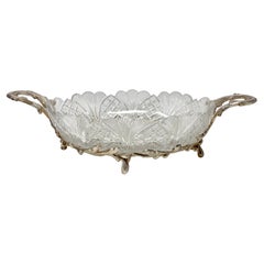 Centro de mesa antiguo francés de plata sobre bronce y cristal tallado, circa 1910.