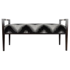 Emma Bench, COM
