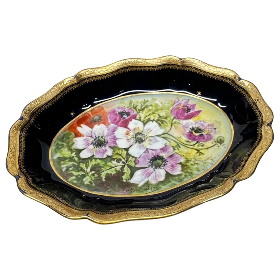 Plato de porcelana de Limoges pintado a mano por Marcel Chaufriasse, Cobalto y oro
