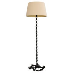 Französische brutalistische Stehlampe aus Eisenkettengliedern