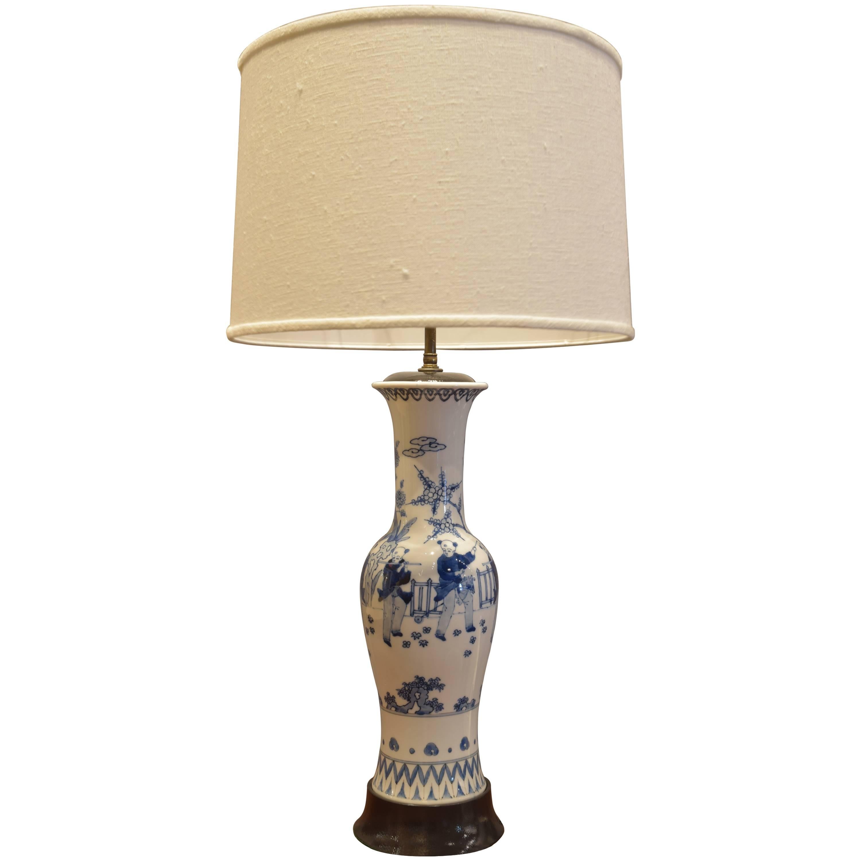 Vintage Chinese Blue and White Porcelain Lamp
