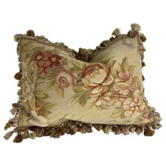Vintage Aubusson-Wandteppich-Kissen mit Quasten und Blumenmuster