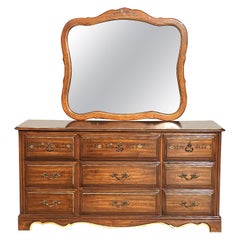 Verschnörkelte und teilweise vergoldete Kommode mit Wandspiegel von Henry Link Furniture