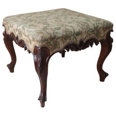 Sgabello antico in stile Luigi XV con arazzo floreale Tappezzeria. Inglese C.1860