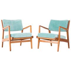 Set of Mid-Century Modern Jens Risom Walnut Lounge Chairs