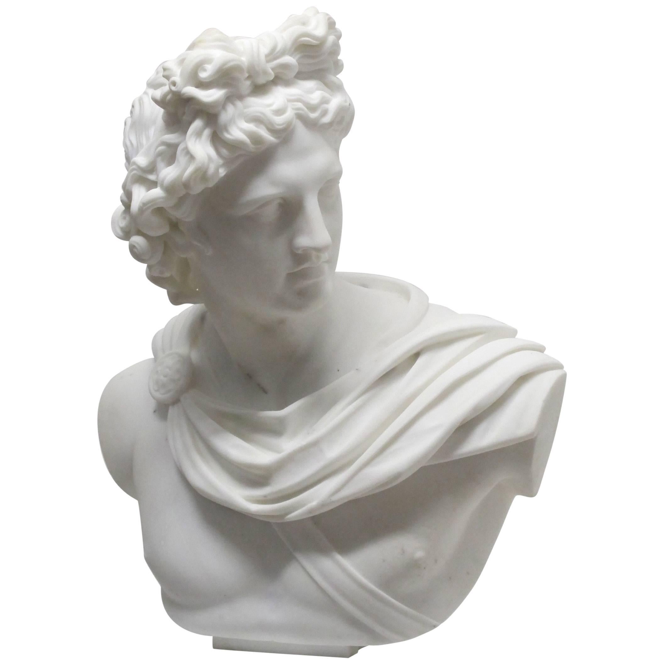 Buste en marbre grandeur nature d'Apollo en vente
