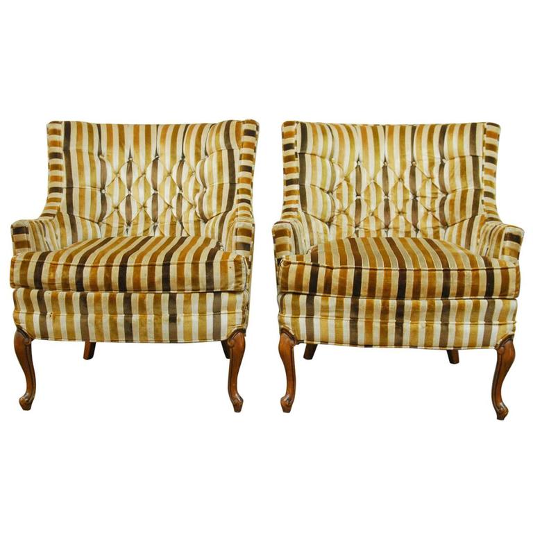 Pair Of Velvet Tufted Club Chairs By Silver Craft Furniture At 1stdibs Pair Of Velvet Tufted Club Chairs By Silver Craft Furniture For