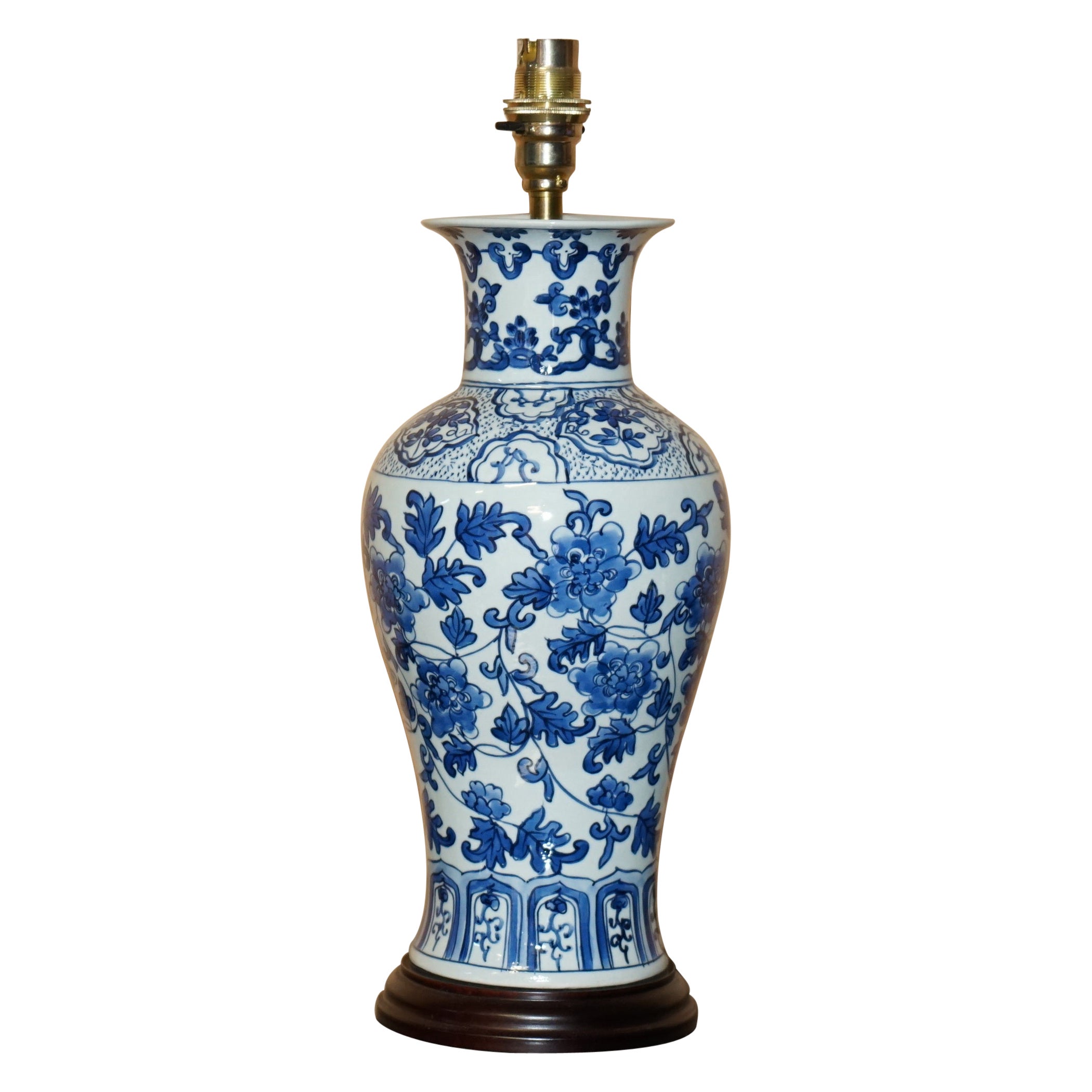 LOVELY ANTiQUE STYLE CHINESE PORCELAIN LARGE TABLE LAMP SUPER DECORATIVE FINISH