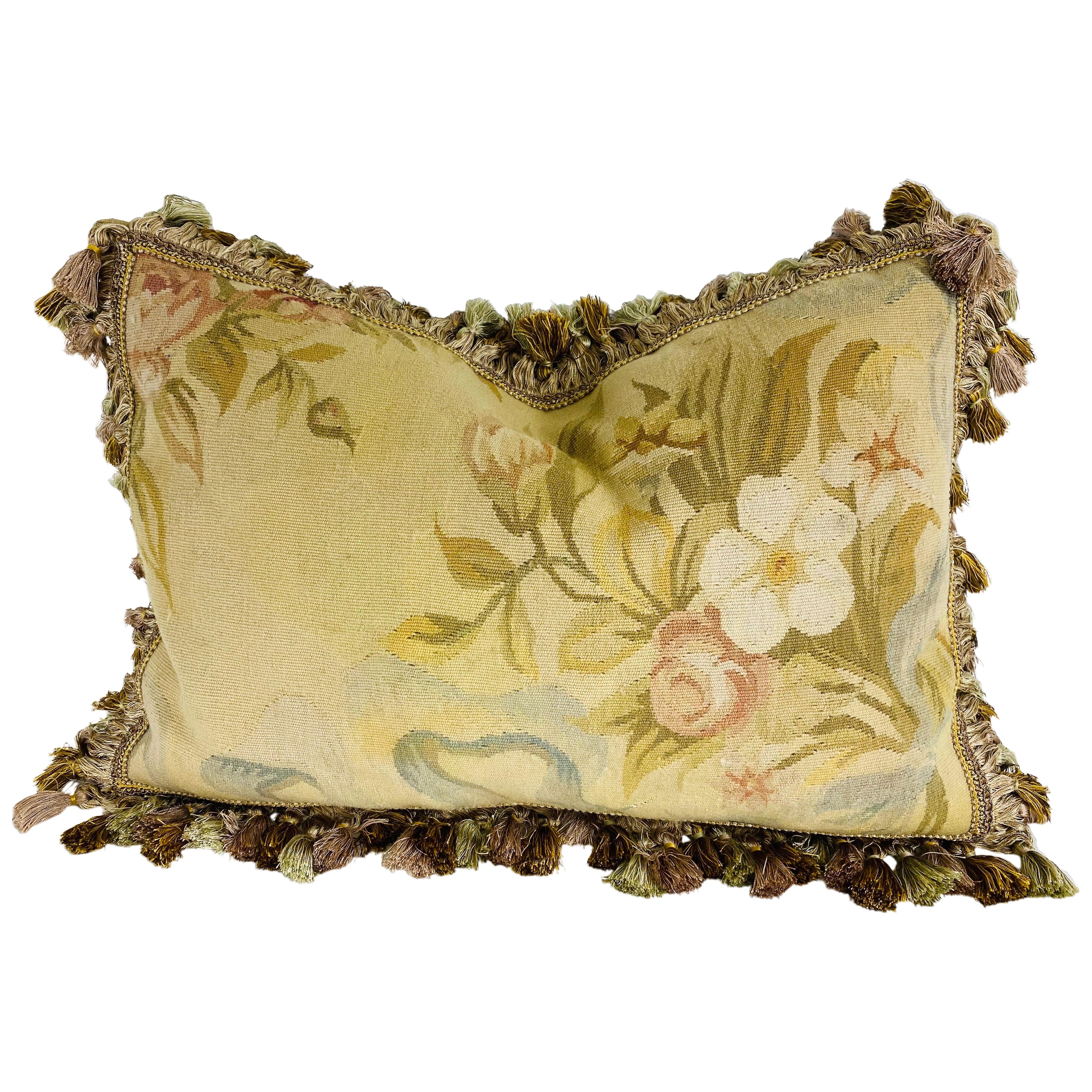 Vintage-Kissen aus Aubusson mit Fransen und Blumen