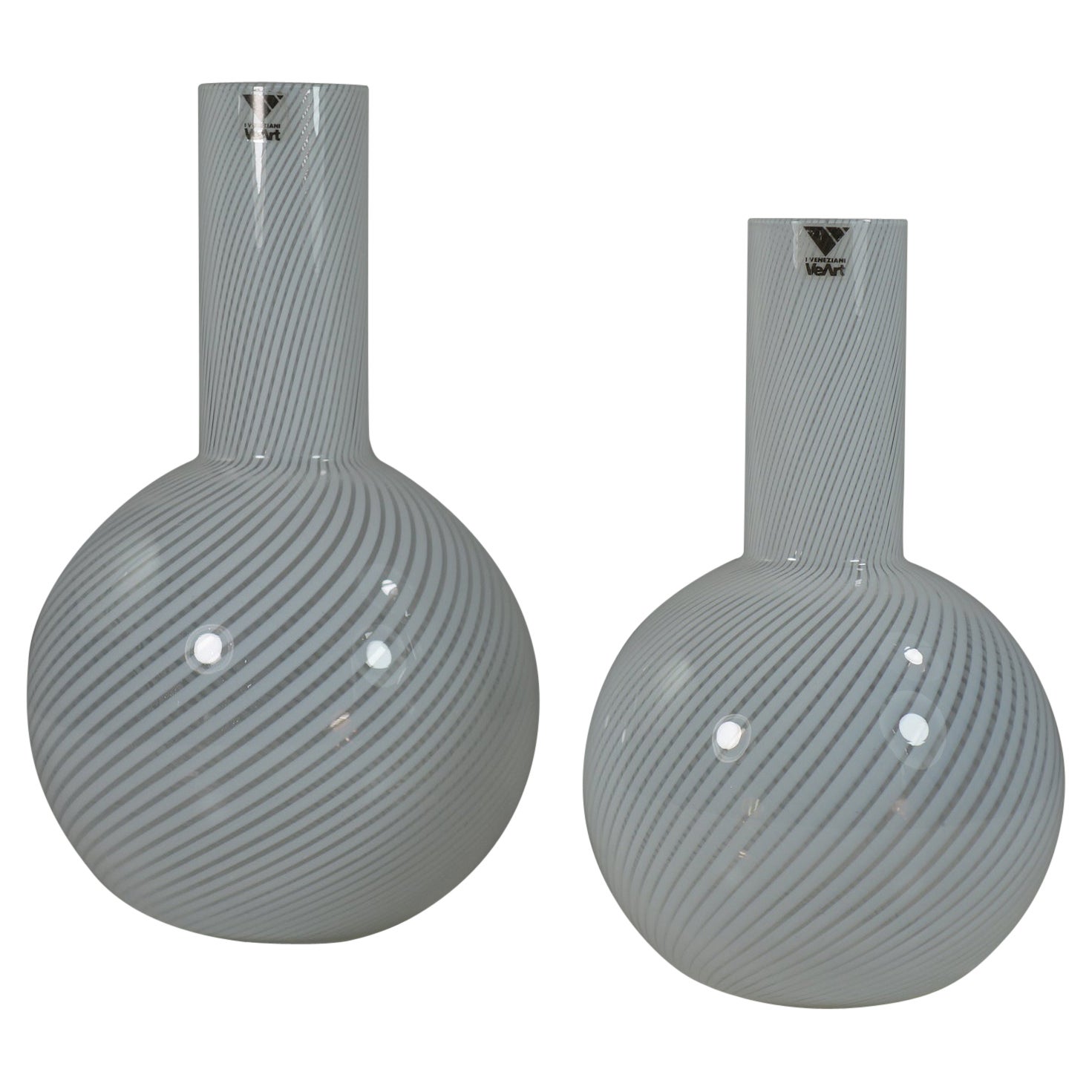 1980 VeArt Juego de botellas de cristal de Murano de diseño italiano Filigrana blanca en venta