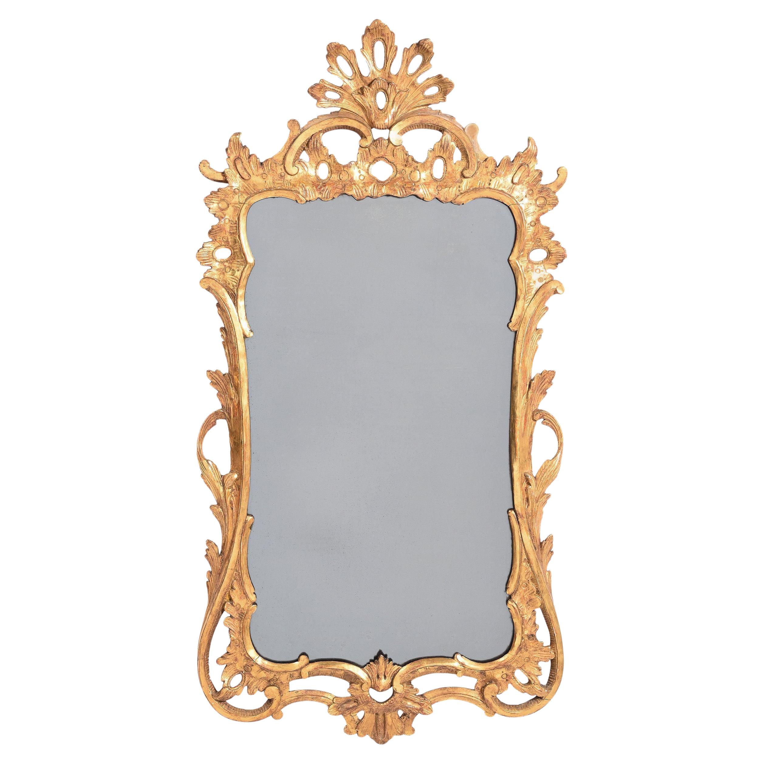 Miroir en bois doré sculpté de la période Chippendale de George III, c.1760