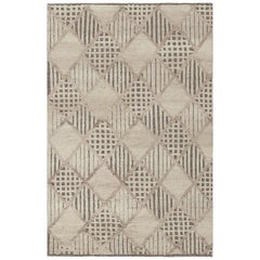 Alfombra contemporánea de Rug & Kilim con motivos geométricos en gris topo y marrón beige