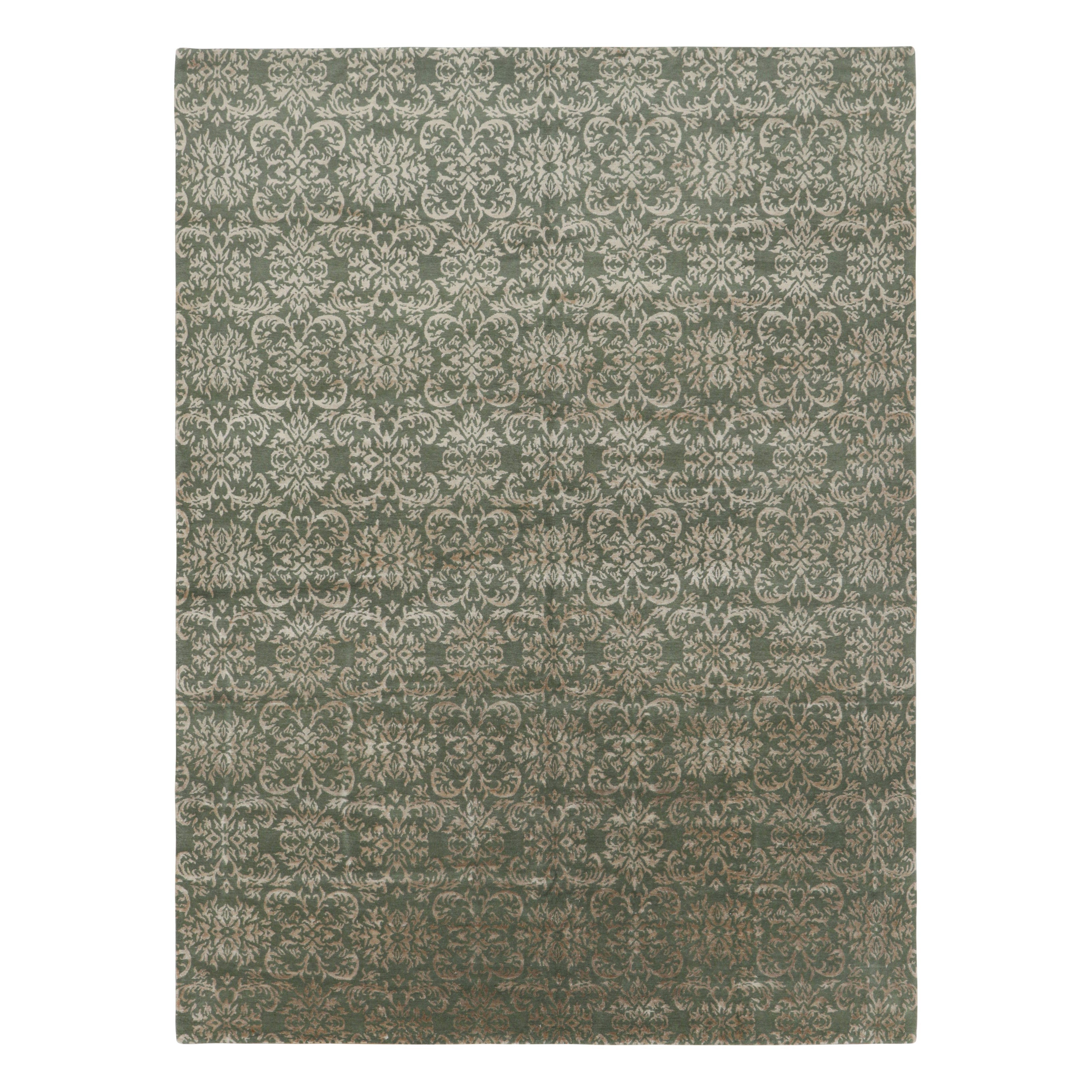 Tappeto europeo Rug & Kilim in verde con motivi arabescati nei toni del beige-marrone