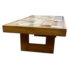 Coffee table in elm and sandstone by Maison Regain