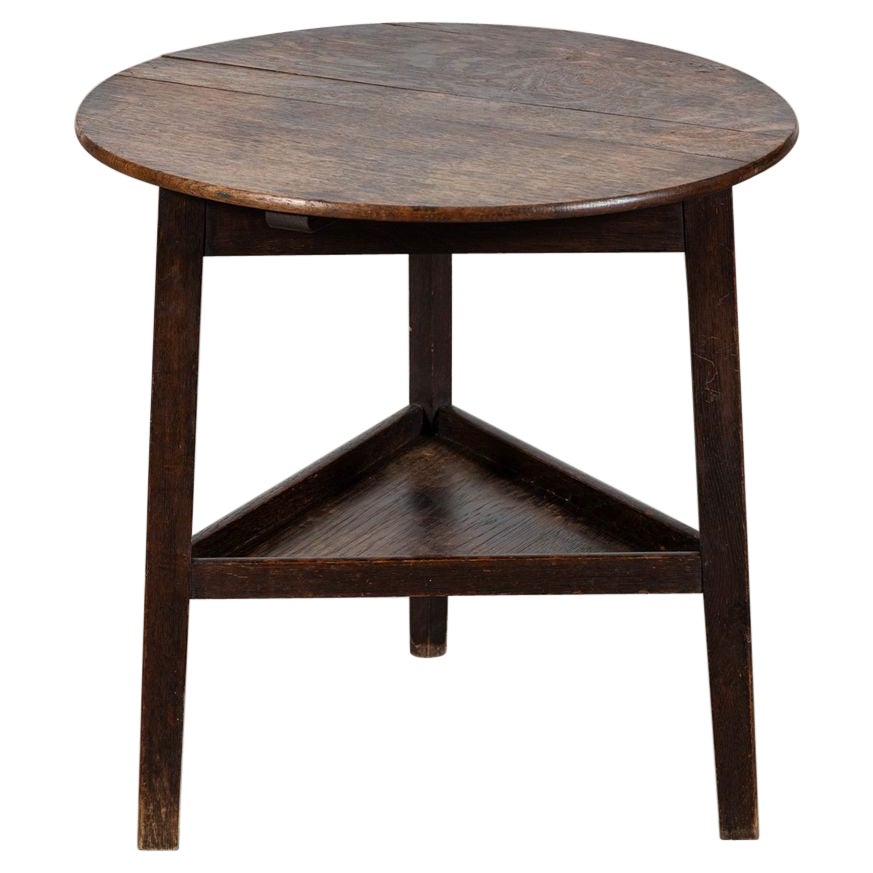 Mesa de cricket inglesa de roble de dos pisos del siglo XIX