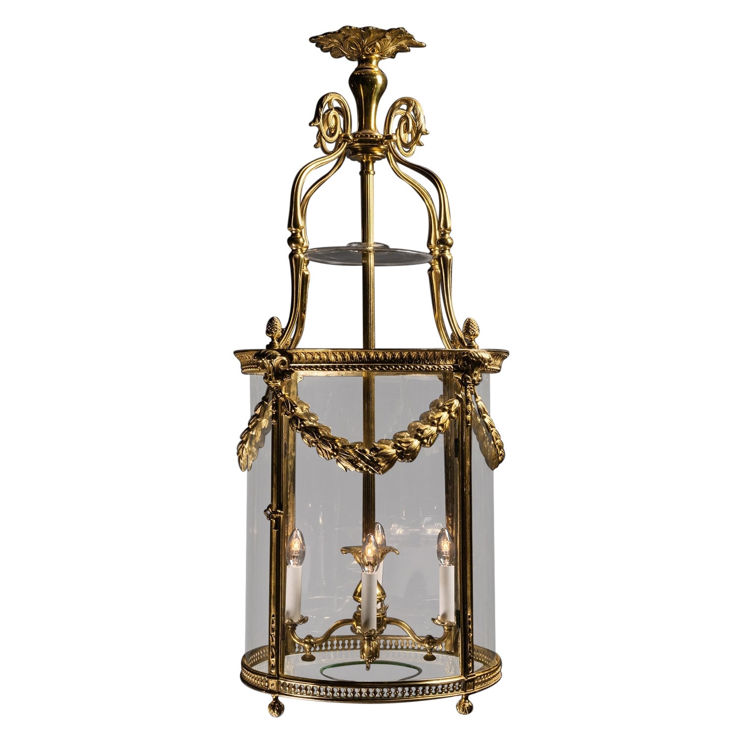 Lanterna cilindrica a quattro luci in stile Luigi XVI, in bronzo dorato in vendita